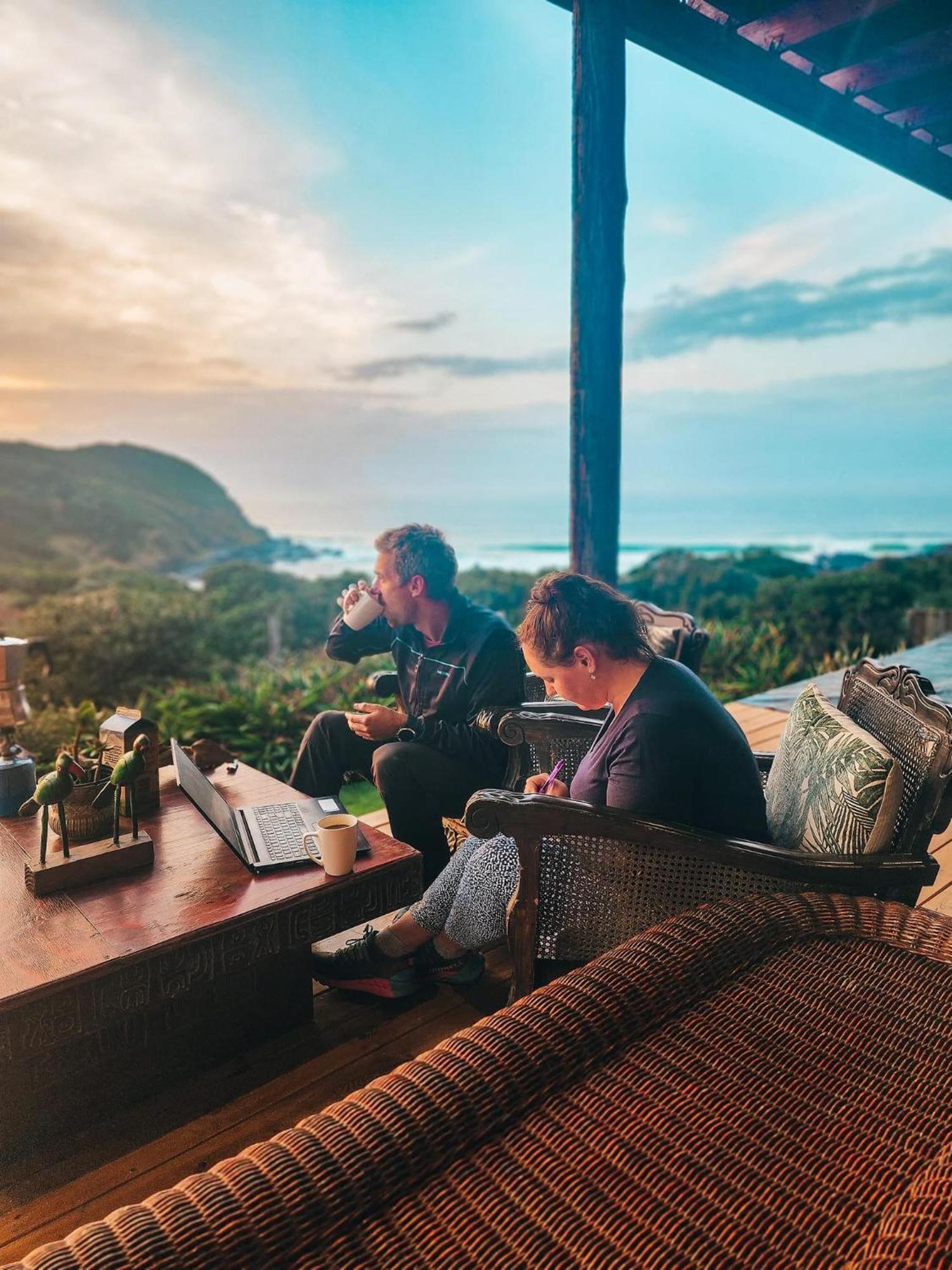 Coram Deo Saltywaves Double En-Suite Rooms With Sea Views Coffee Bay Exterior photo