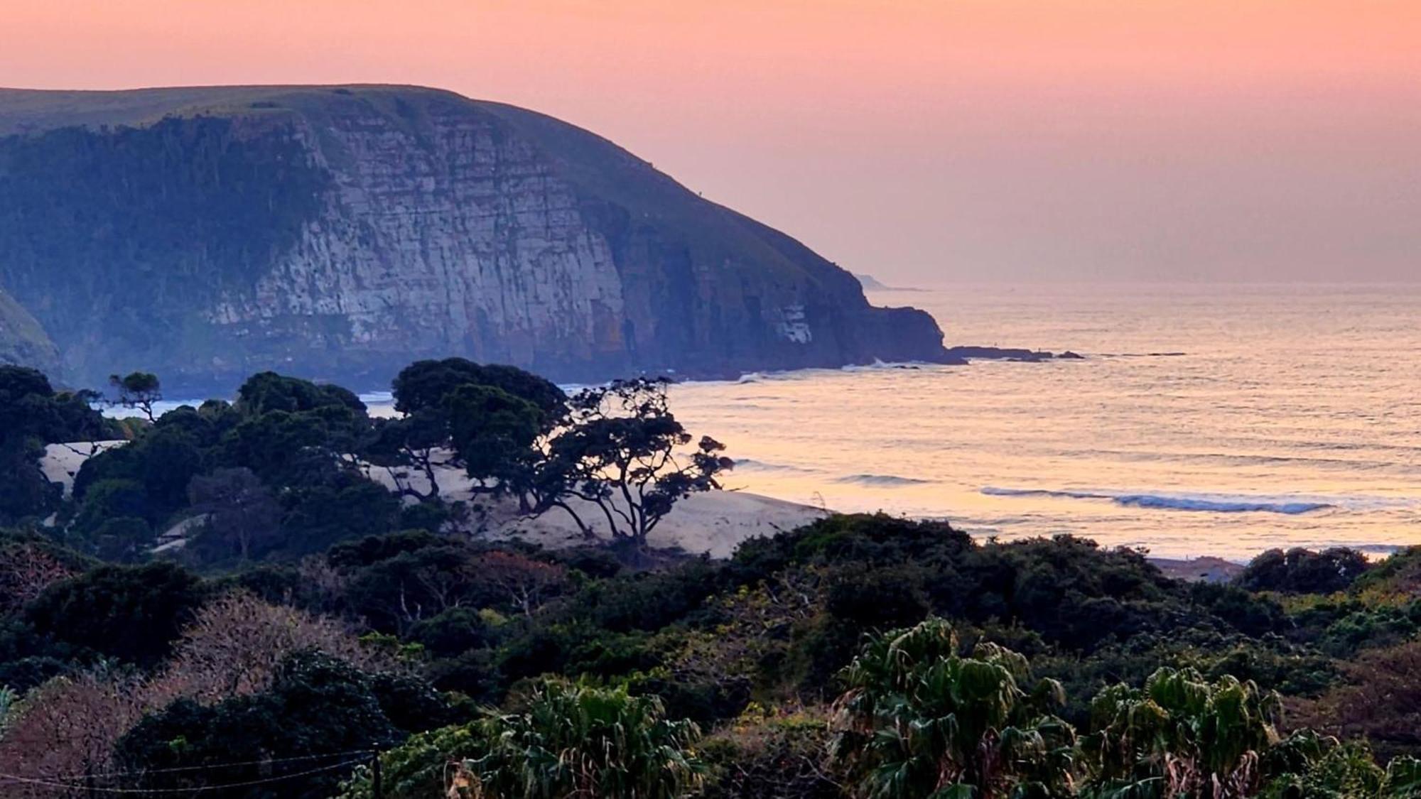 Coram Deo Saltywaves Double En-Suite Rooms With Sea Views Coffee Bay Exterior photo
